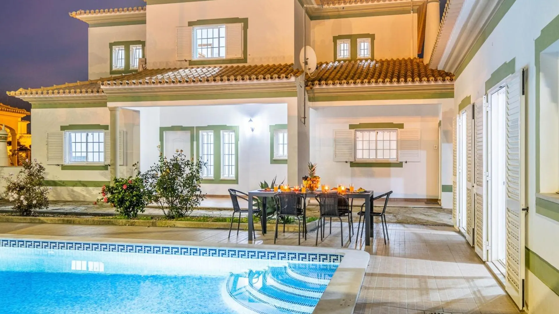 Amazing Villa With Private Pool contacts