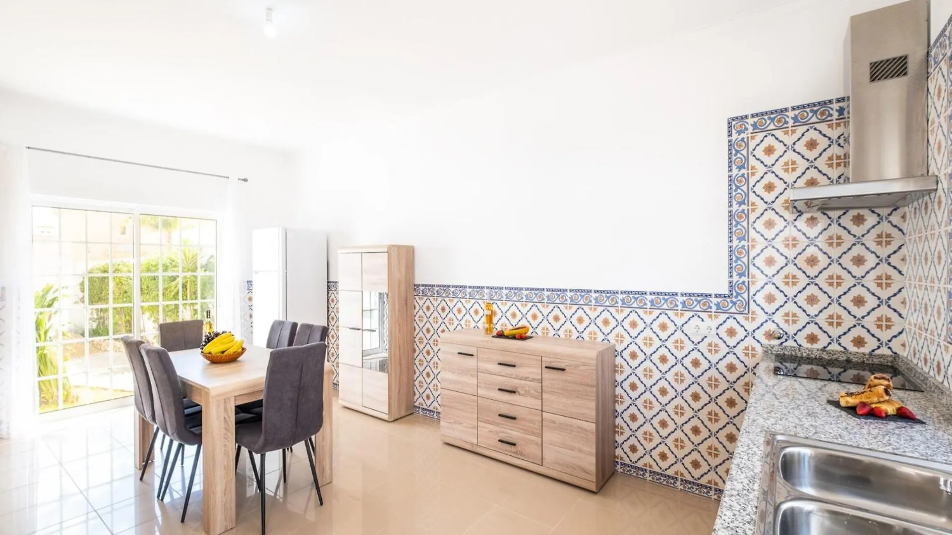 Amazing Villa With Private Pool Albufeira
