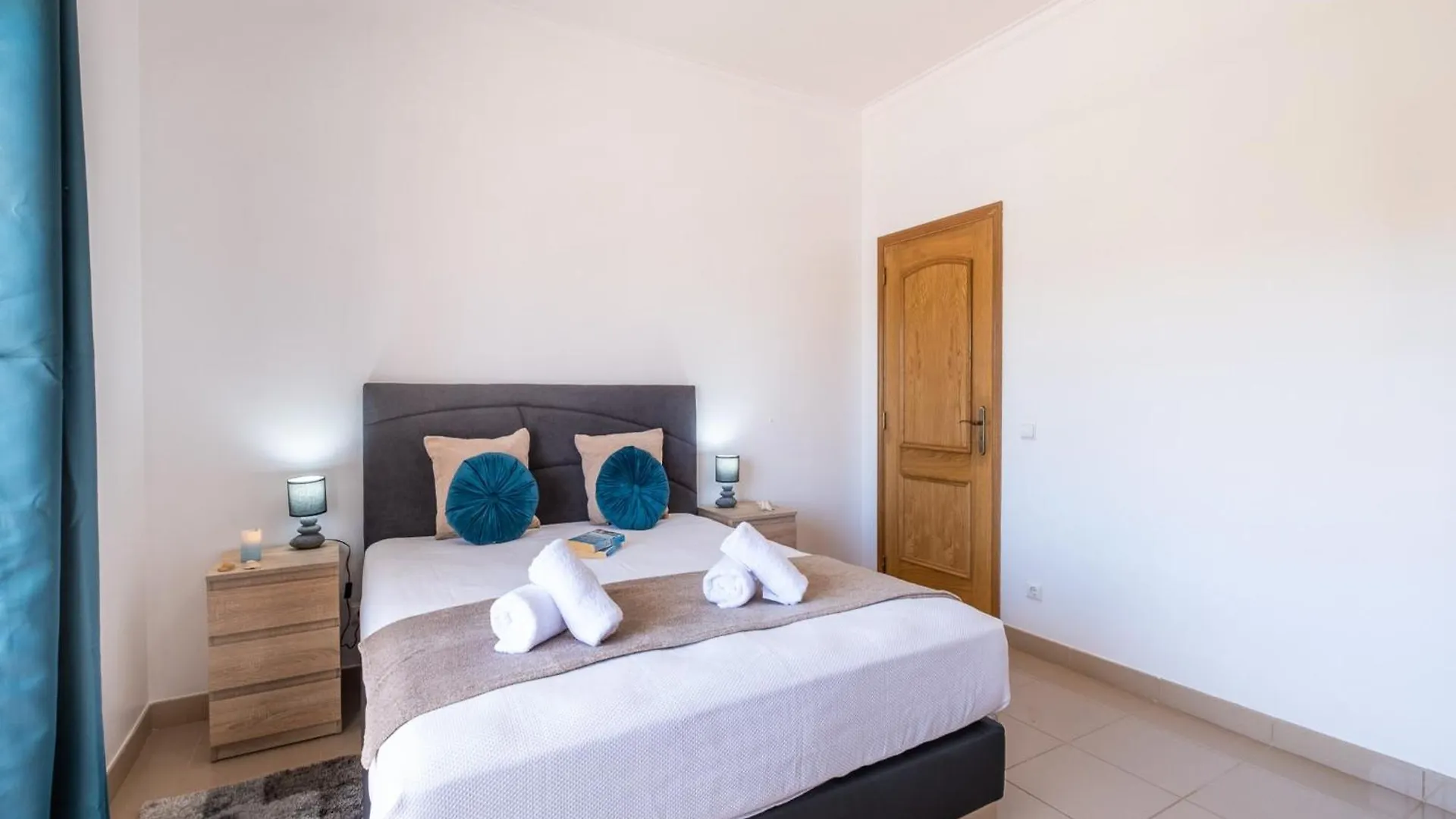Amazing Villa With Private Pool Albufeira