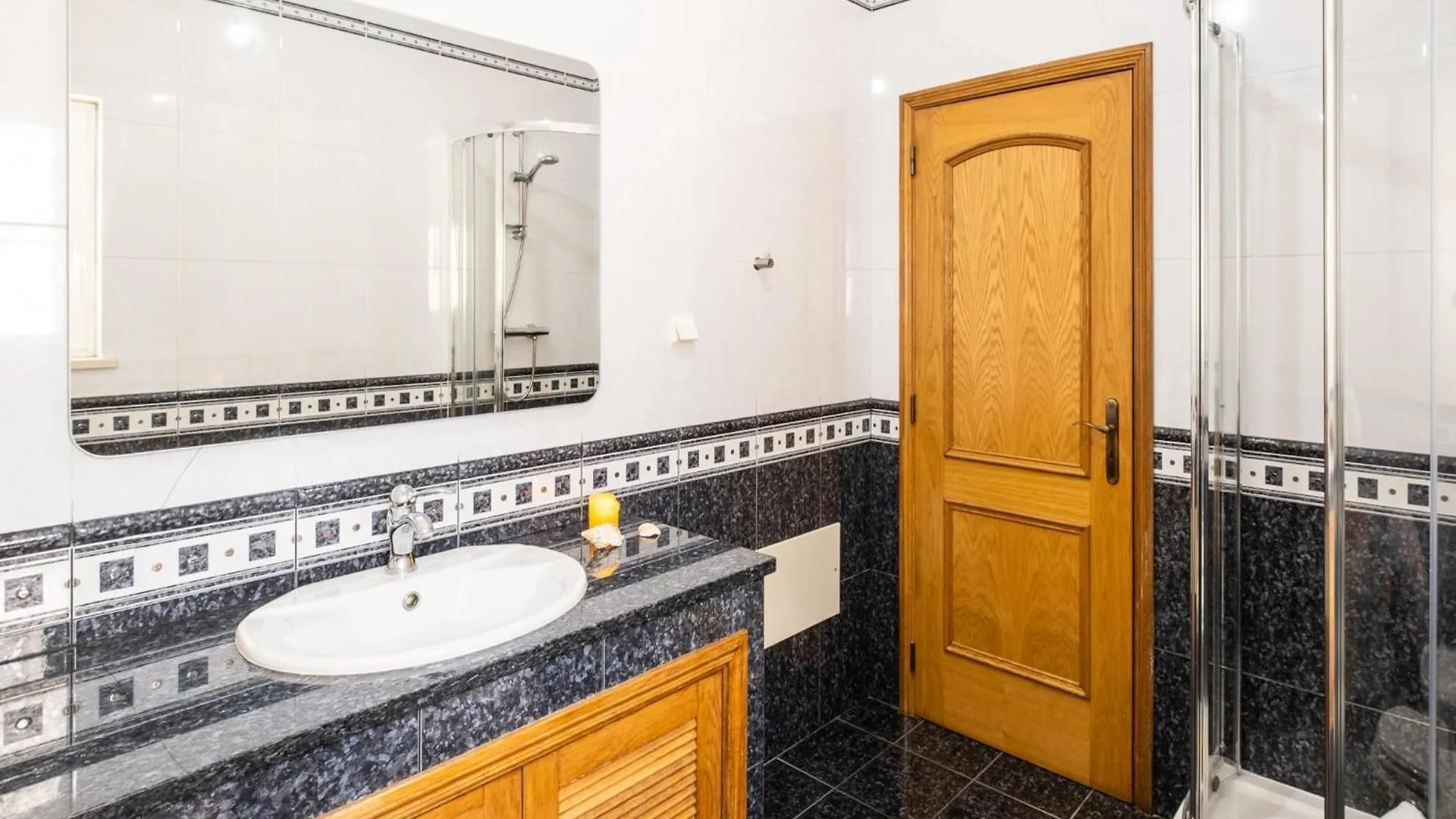 Amazing Villa With Private Pool Albufeira