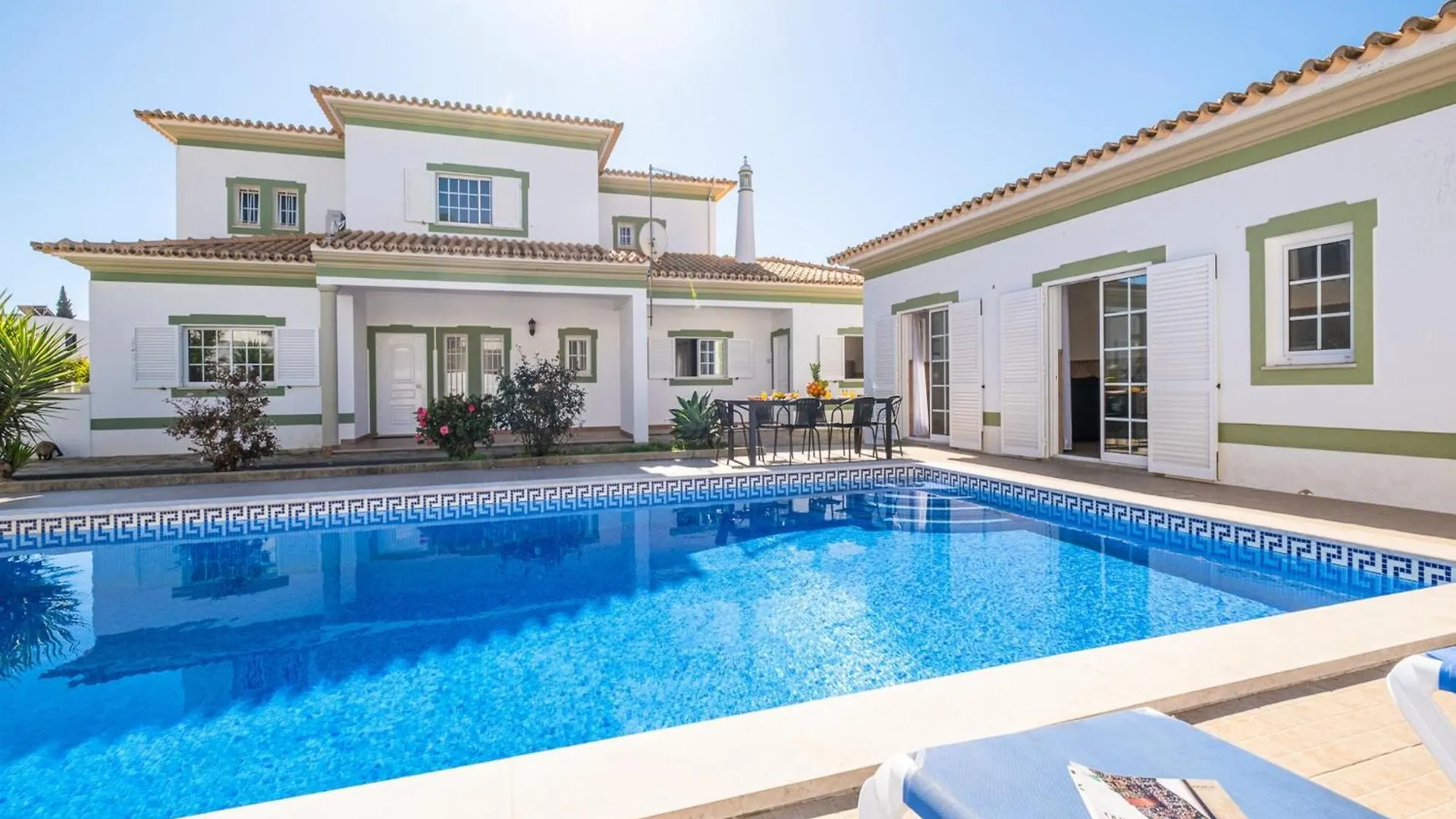 Amazing Villa With Private Pool Albufeira