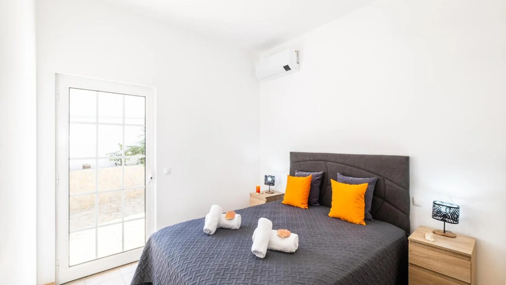 Amazing Villa With Private Pool 阿尔布费拉 0*,