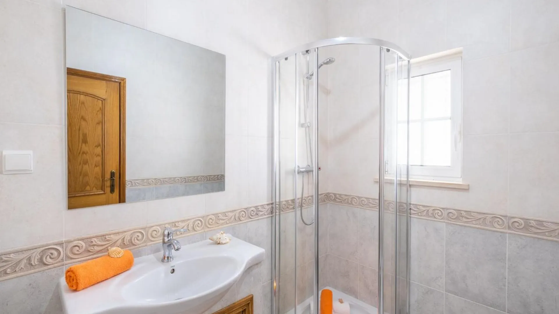 Amazing Villa With Private Pool 阿尔布费拉